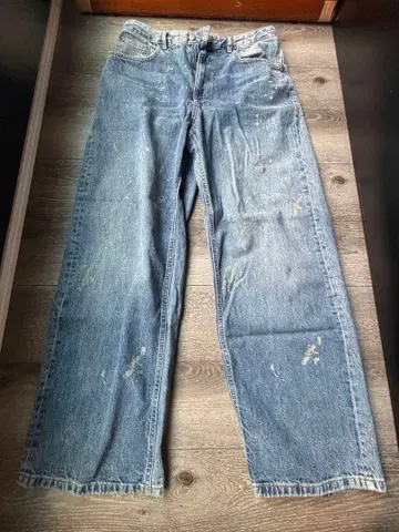 ZARA 페인트 가공 데님 팬츠