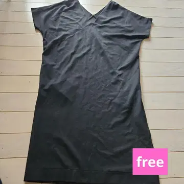 EMUE V넥 반팔 티셔츠 원피스 블랙 심플
