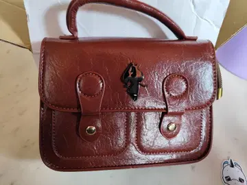 브라운 핸드백