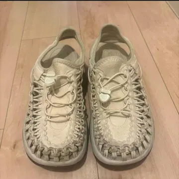 KEEN UNEEK 아웃도어 샌들 베이지