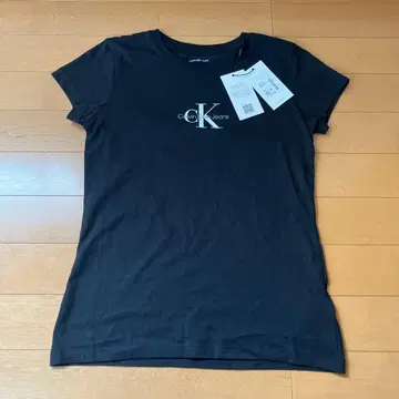 새상품 Calvin Klein Jeans 티셔츠 블랙 S사이즈(164)