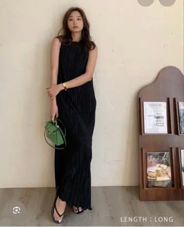 벌스데이 바쉬 플리츠 원피스
