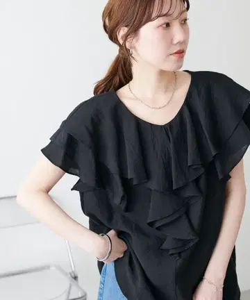 [ 새상품 ] Discoat 시어 프릴 슬리브리스 블라우스