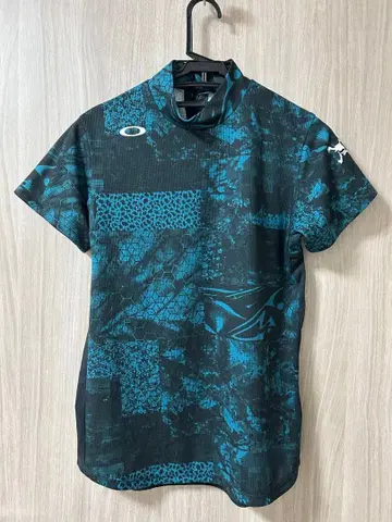 오클리 여성용 반팔 모크넥 셔츠 ( 사이즈 M )