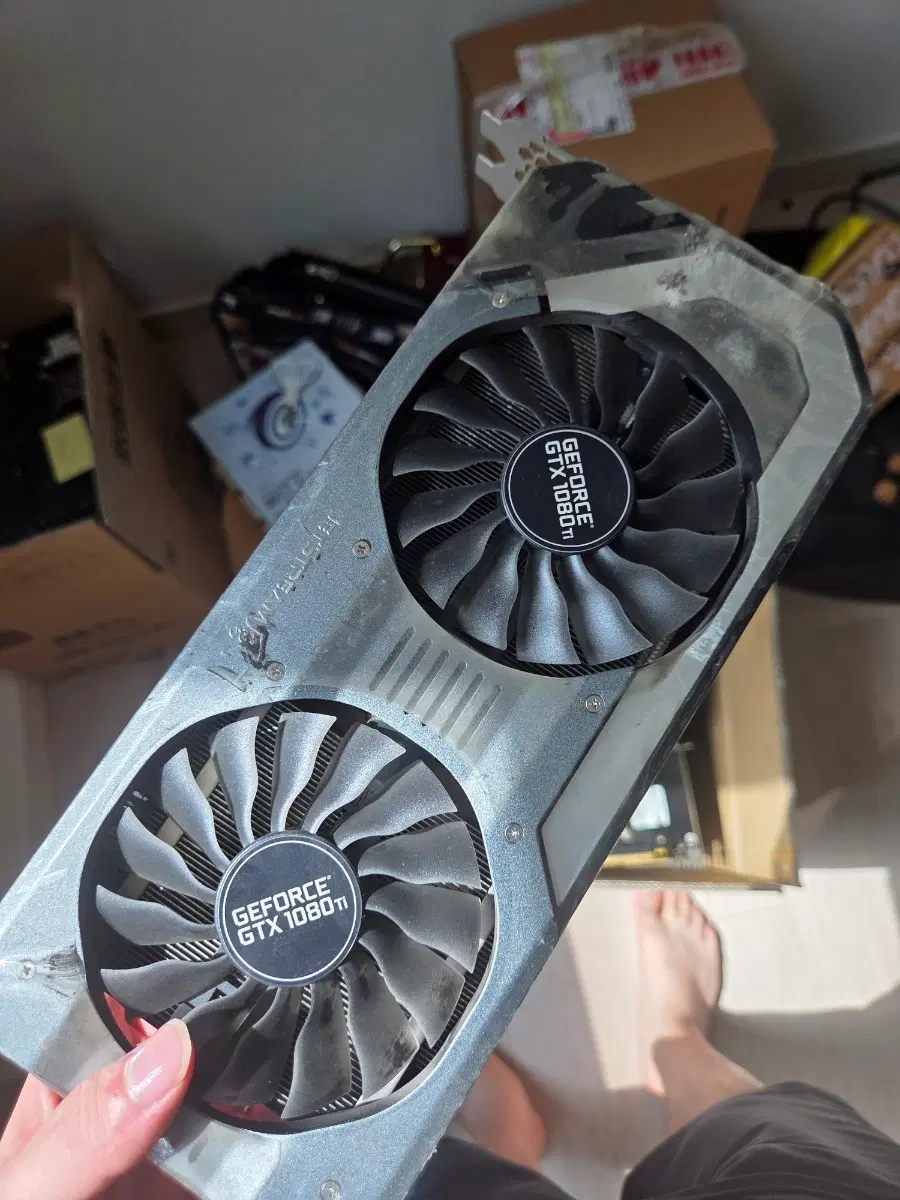 이엠텍 지포스 GTX 1080 Ti 고장품