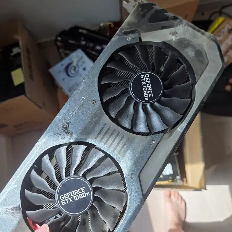 이엠텍 지포스 GTX 1080 Ti 고장품