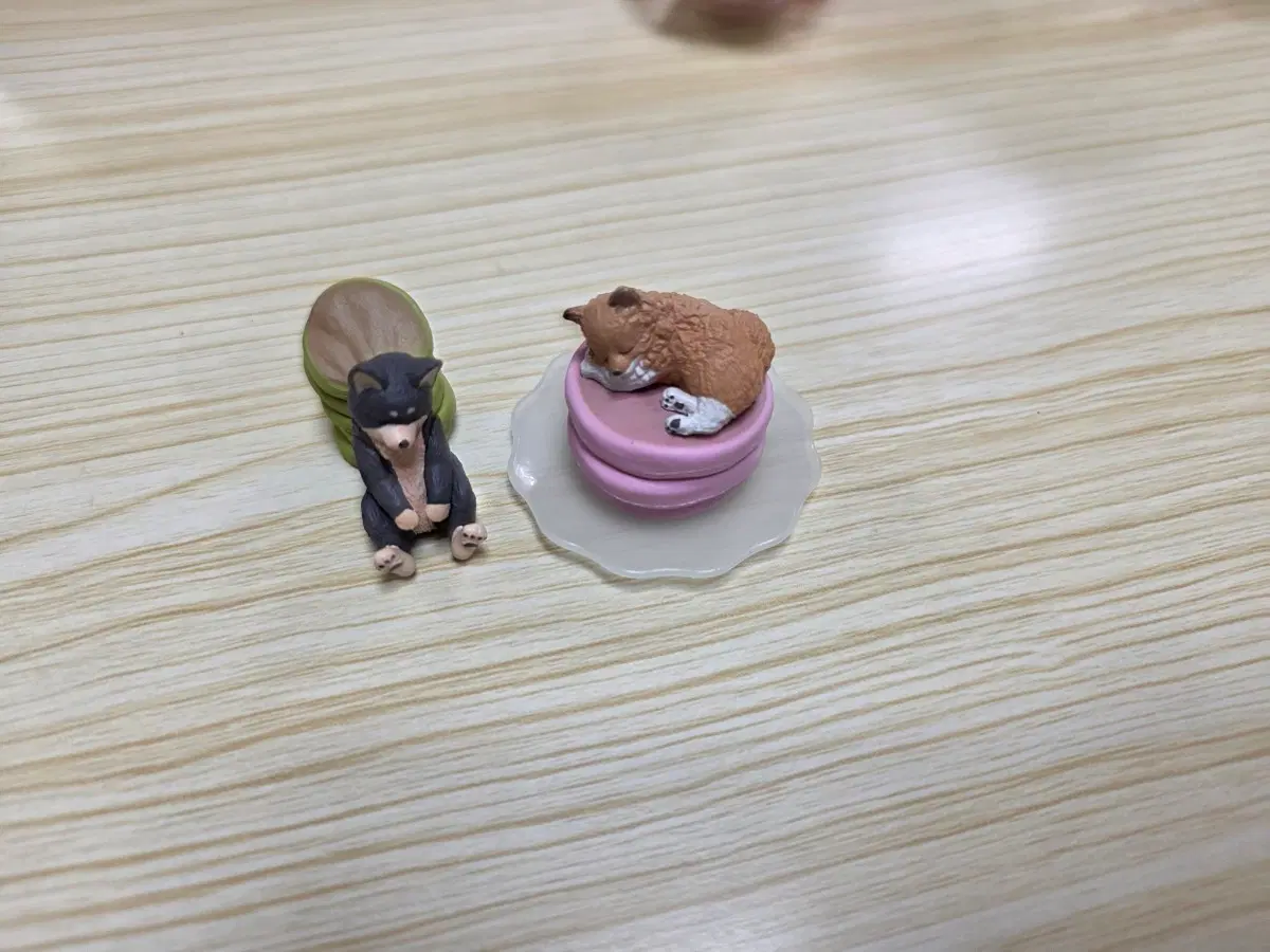 강아지 피규어 2개 세트