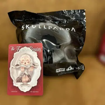 POP MART SKULLPANDA