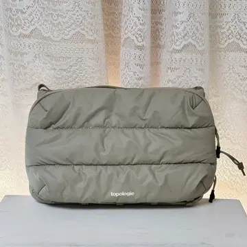 [ 새상품급 ] topologie 보틀 사코슈 라지 taupe ( Puffer )