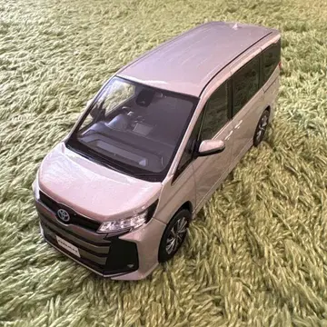 TOYOTA NOAH 미니카