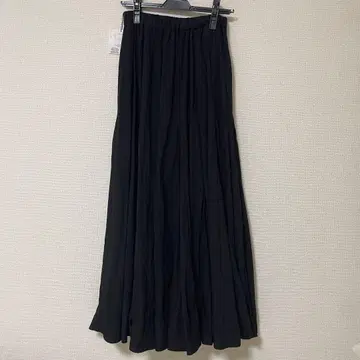 랜덤 절개 플레어 스커트