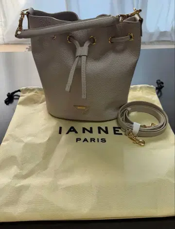 거의 미사용품 IANNE 루씰 포투리블랑