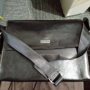 BALLY 숄더백 블랙