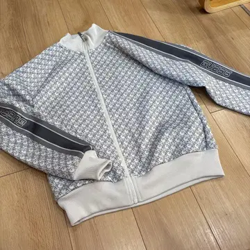 GUESS 트랙 자켓 올 패턴 화이트 S 사이즈