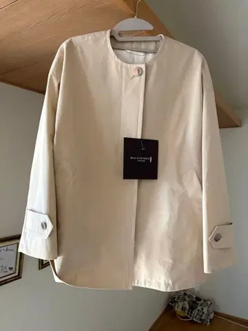 택 포함 새상품 MACKINTOSH LONDON 노카라 숏코트 일본제