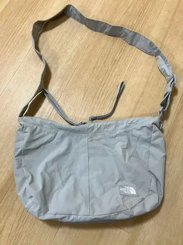 THE NORTH FACE 숄더백 그레이