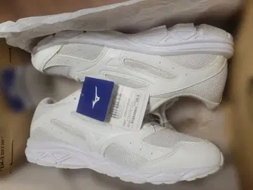 Mizuno 스니커즈 화이트 트레디셔널 로드12 26.5cm