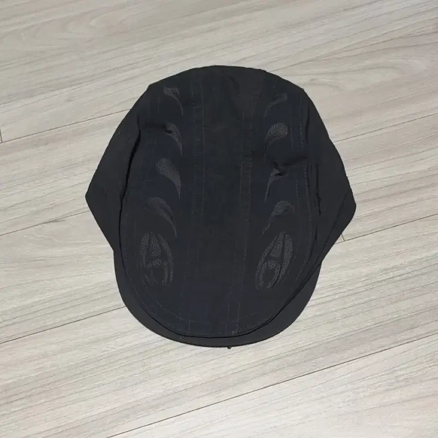 오호스 나일론 메쉬 헌팅캡 블랙 모자 뉴진스