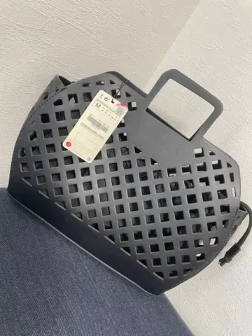 ZARA 바스켓? 메쉬? 백 블랙 복조리 포함