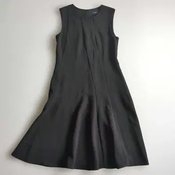 컨디션 최상 띠어리 비대칭 드레이프 원피스 플레어 슬리브리스 블랙