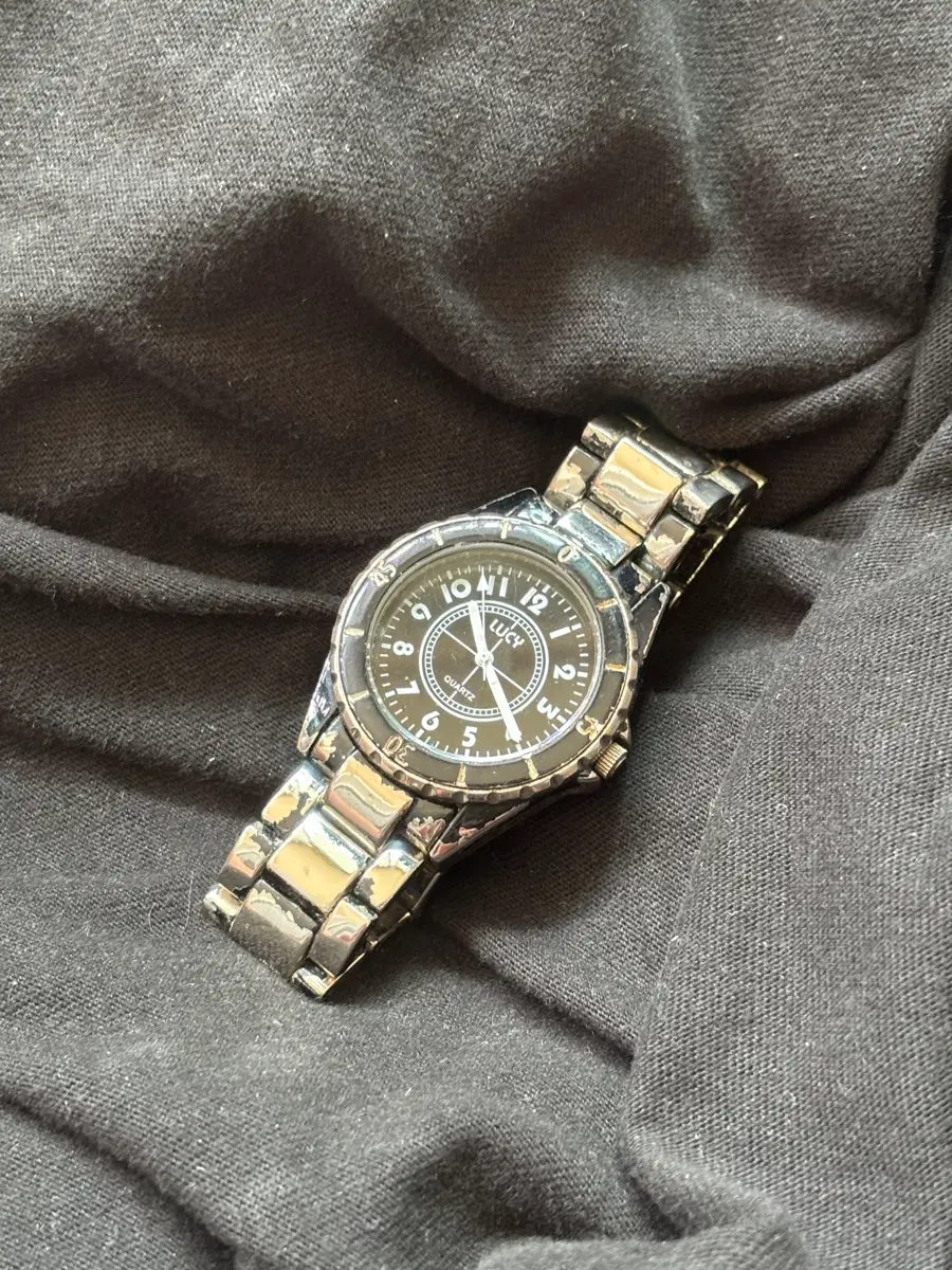 vintage lucy metal watch