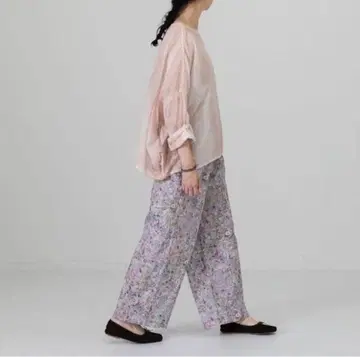미사용 새상품 kagure 카구레 리버티 이지 팬츠