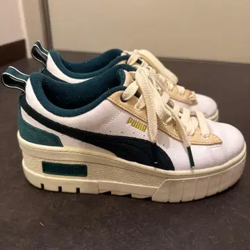 PUMA 통굽 스니커즈 화이트 x 그린