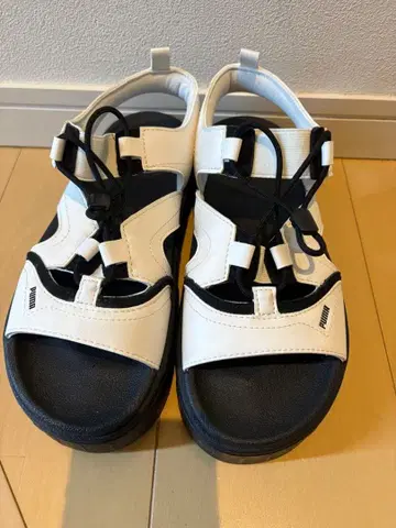 PUMA 통굽 스포츠 샌들 24cm