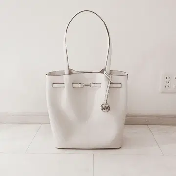 Michael Kors 화이트 토트백