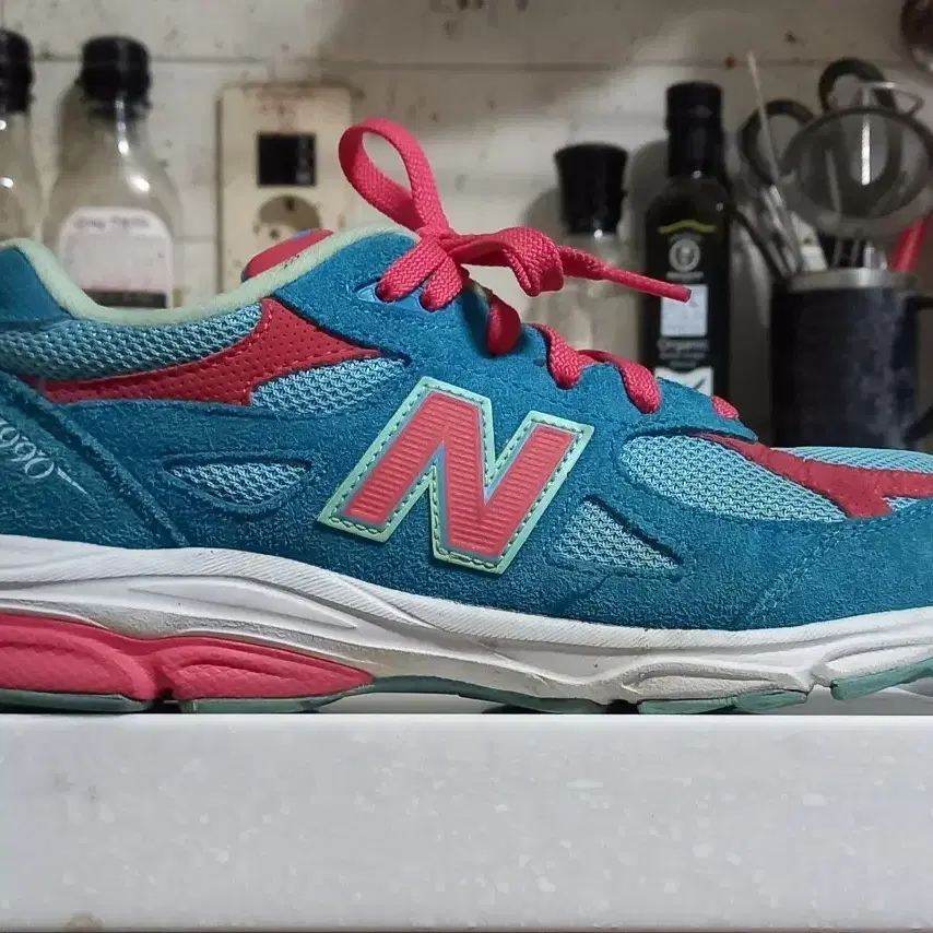 뉴발란스 990 런닝화 230사이즈