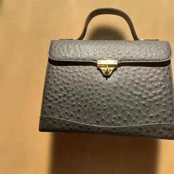 블랙 가방 숄더 미사용 새상품 23cm x 28cm 정도