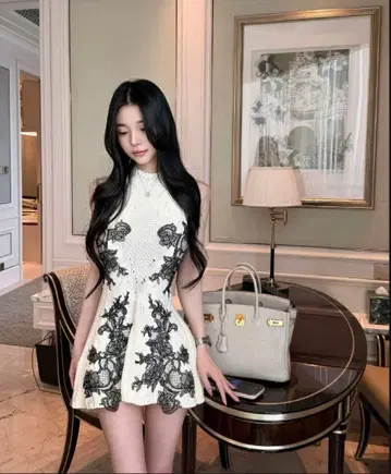 레이스 장식 슬리브리스 원피스 glancetokyo Darich