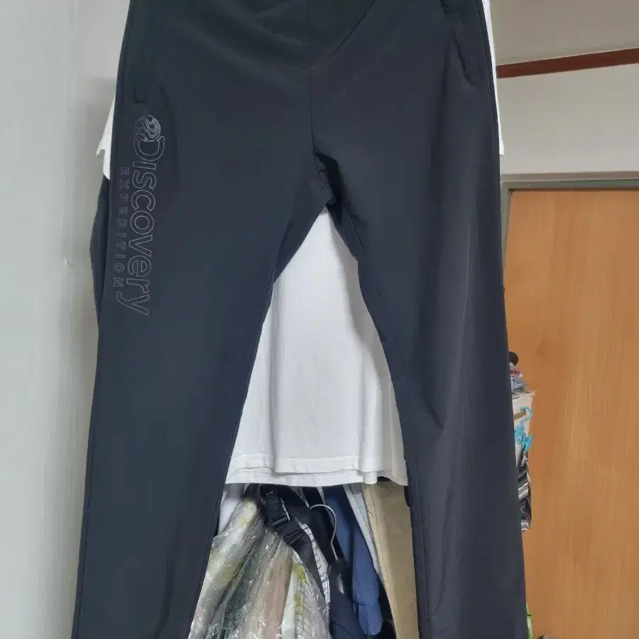 (새옷 수준)디스커버리 익스페디션 블랙 트레이닝 팬츠