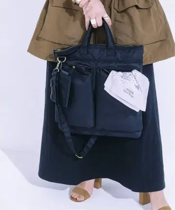 Cozue Ninomiya ex HELMET BAG
