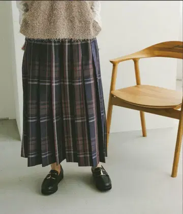 와이드 플리츠 플레어 스커트 네이비 체크
