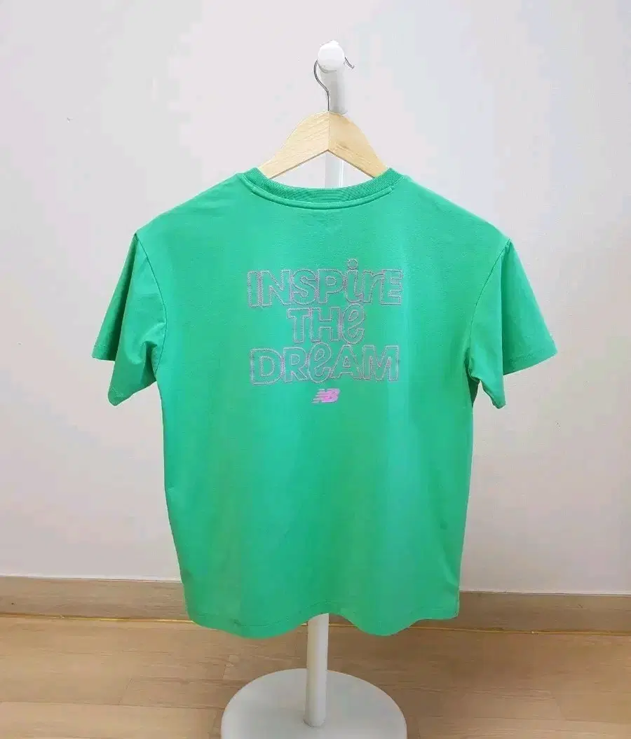뉴발란스키즈 반팔티 140