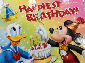 Disney Happiest Birthday 사진 앨범 & 메달