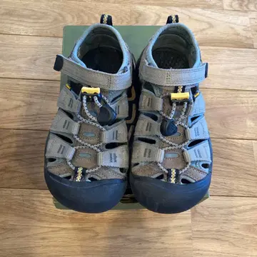 KEEN 아웃도어 샌들 그레이 19.5cm