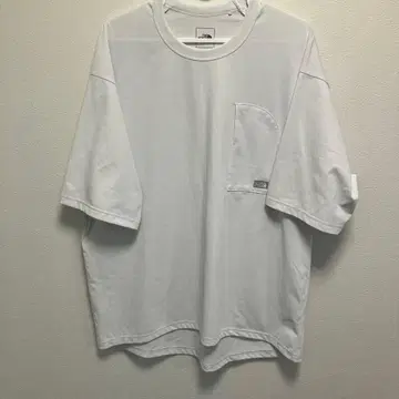 THE NORTH FACE 포켓 부착 T셔츠 화이트