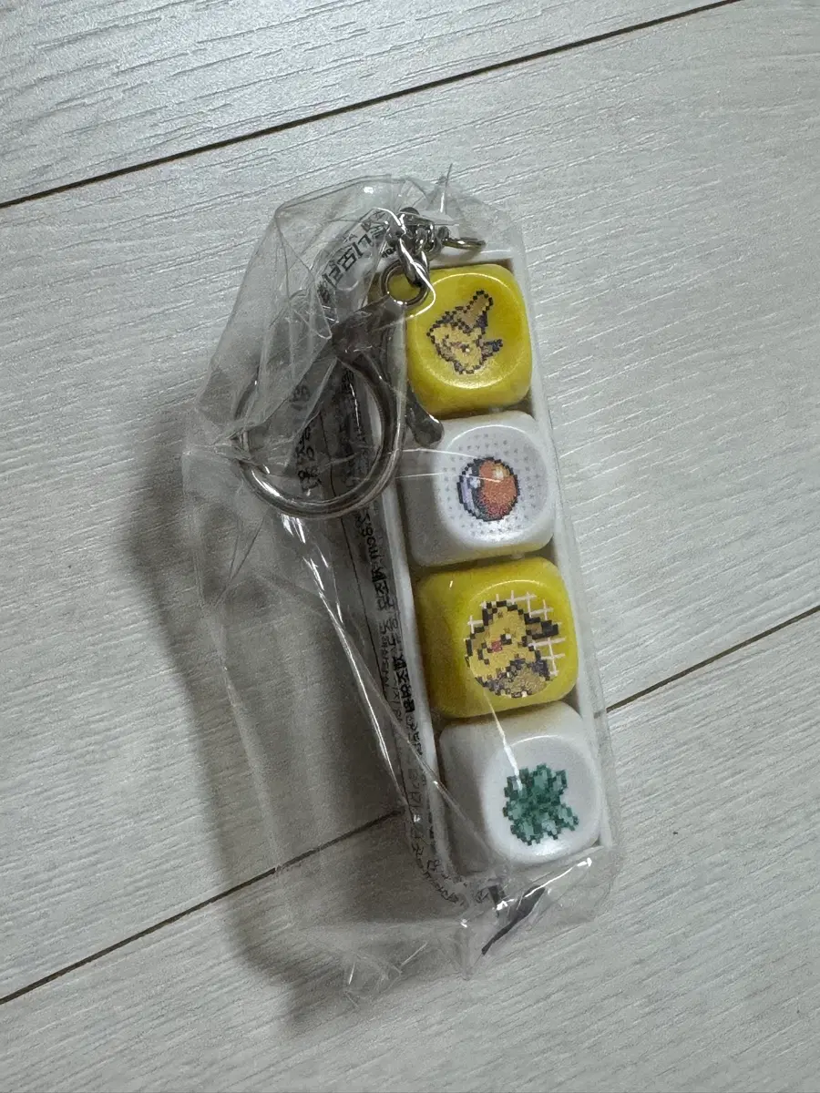 토니모리 포켓몬 픽셀 아트 피카츄 키캡 키링