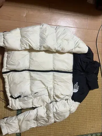 THE NORTH FACE 다운 자켓 화이트 블랙