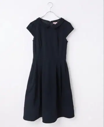 TOCCA 토카 카라 부착 반팔 무릎 기장 원피스 플레어 스커트 네이비