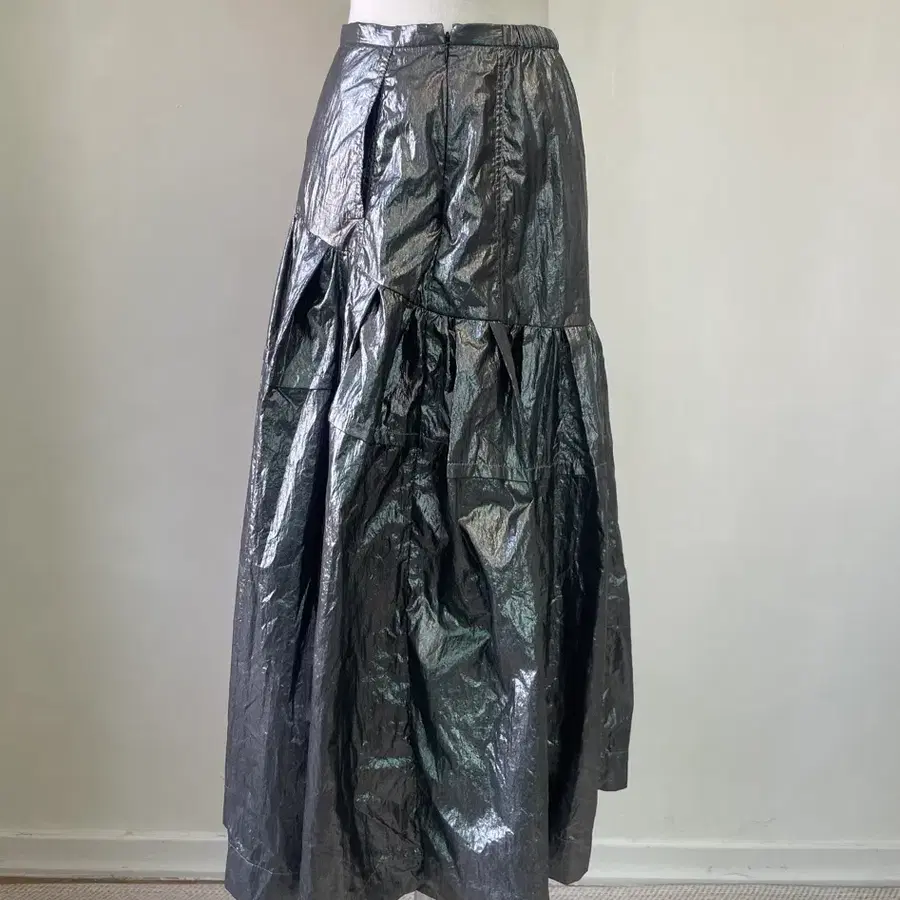 빈티지 moussy 메탈릭 크링클 티어드 롱스커트빈티지 moussy 메탈릭 크링클 티어드 롱스커트