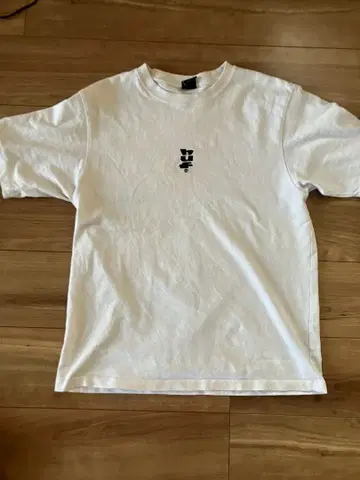 HUF T셔츠 화이트 프론트 로고