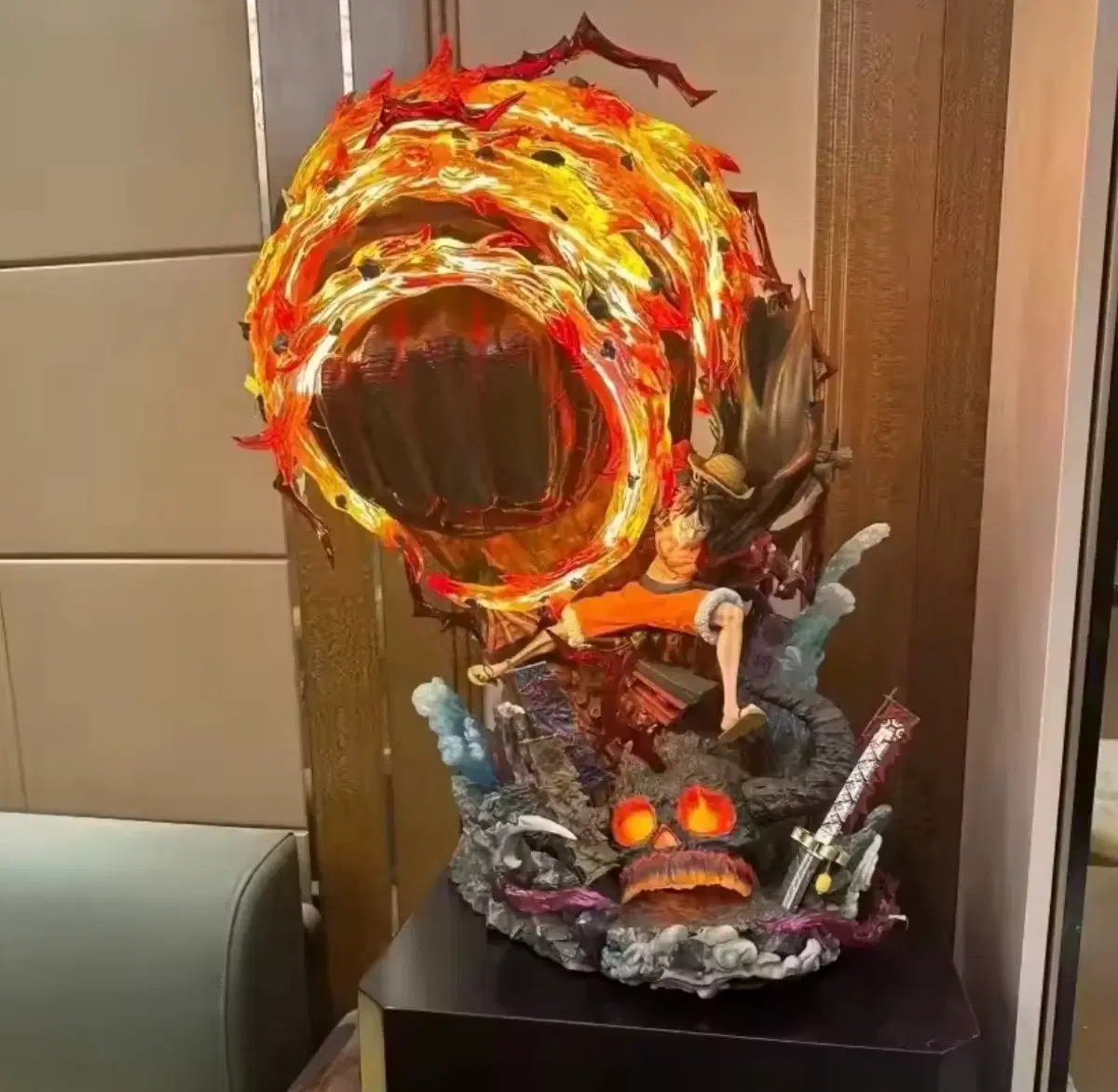 LED탑재된 루피 피규어