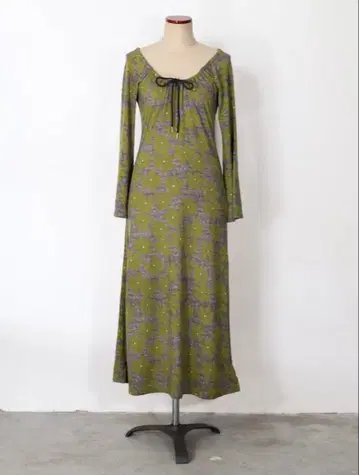 AMBERGLEAM/Flower Cut Bell Dress