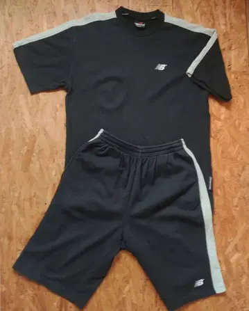 new balance 뉴발란스 맨투맨 셋업 반팔
