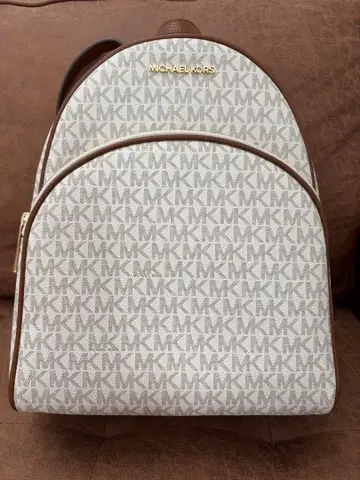 새상품급! MICHAEL KORS 마이클코어스 백팩 MK 패턴 화이트