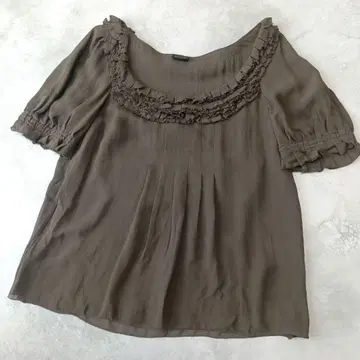 새상품급 멜로즈 실크 100% 프릴 칼라 턱 2중 쉬폰 블라우스 브라운