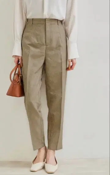 새상품 로페피크닉 자카드 팬츠 베이지